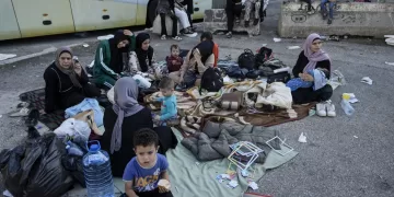 Hundreds of fleeing families sleep on beaches and streets after Israel’s strikes shake Beirut