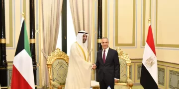 Egypt FM in talks with his Kuwaiti counterpart over bilateral relations