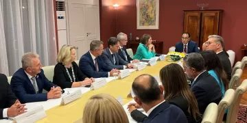 PM reaffirms gov’t’s support for German companies