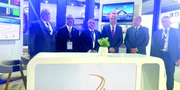 Minister tours pavilions of civil aviation at EIAS 1 - Egyptian Gazette Minister tours pavilions of civil aviation at EIAS