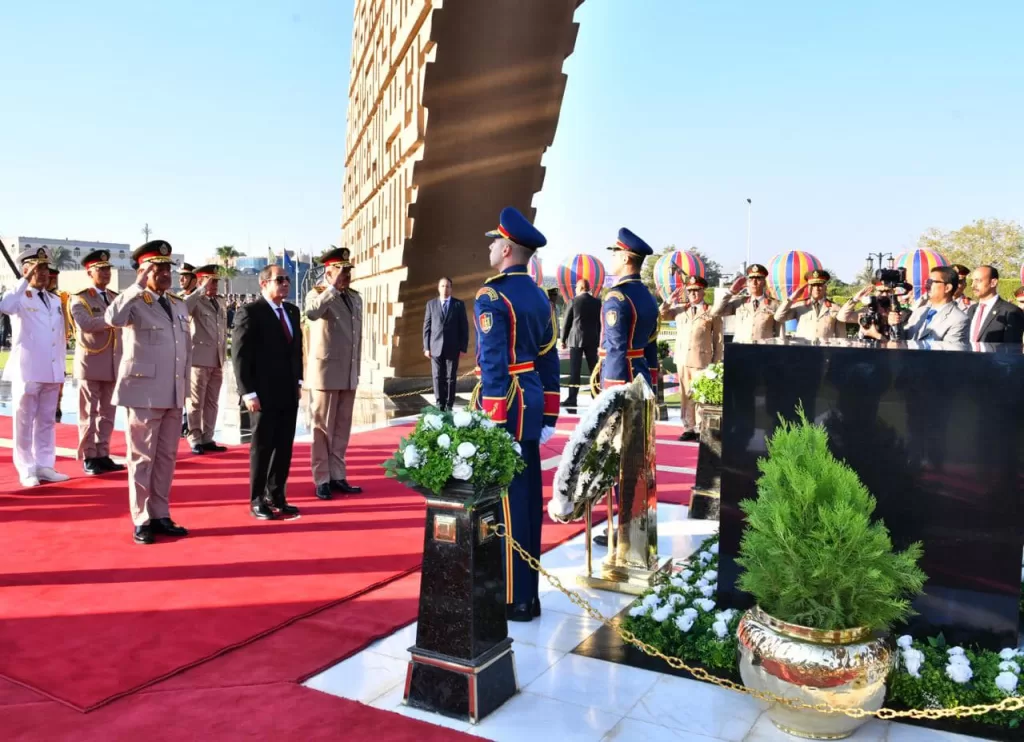 President Sisi lays wreaths on tombs of unknown soldier, Sadat, Nasser 4 - Egyptian Gazette President Sisi lays wreaths on tombs of unknown soldier, Sadat, Nasser 3 - Egyptian Gazette