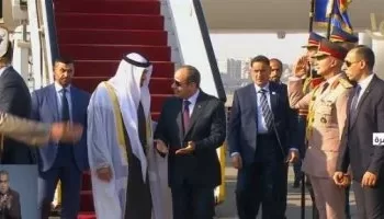 Sisi welcomes UAE president at Cairo airport