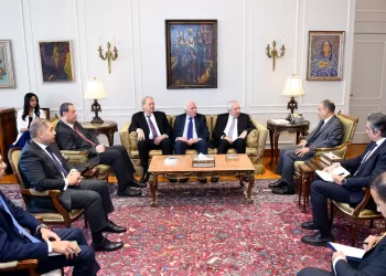 FM reiterates to Fatah’s delegation Egypt’s position supporting Palestinian Authority