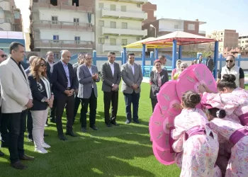 PM tours Egyptian Japanese School in Suez