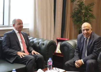 Electricity min., Jordanian Amb. discuss boosting partnership in power linkage