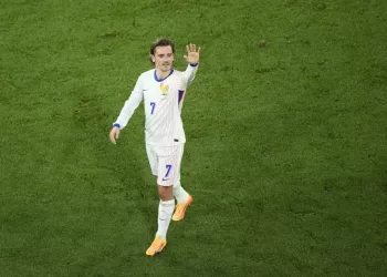 France starts post-Griezmann era amid Mbappé controversy