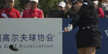 Sei Young Kim cards 10-under 62 to lead LPGA event in China after first round