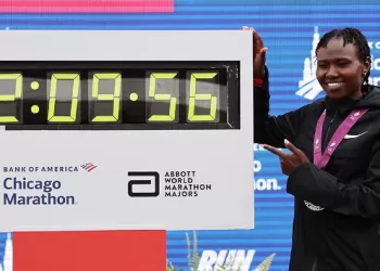 Ruth smashes women’s world record