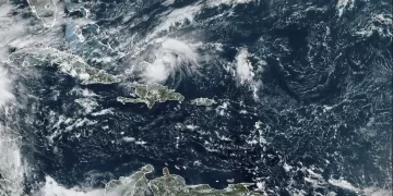 Hurricane Oscar makes landfall in the Bahamas and heads towards Cuba