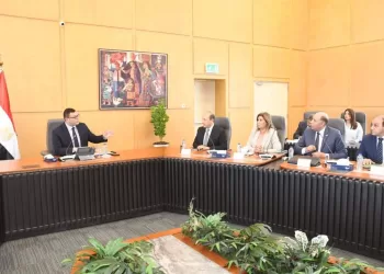 Housing min. follows up work progress in Old Cairo’s Fustat Hills Park