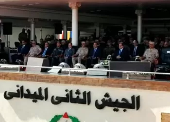 Sisi inspects lineup of 6th armored division of 2nd Field Army in Ismailia