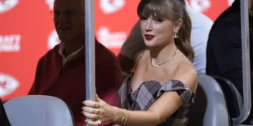 Taylor Swift is back to watch Travis Kelce and the Chiefs with Eras Tour soon to resume