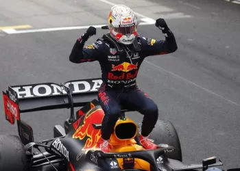 Verstappen hits back at critics