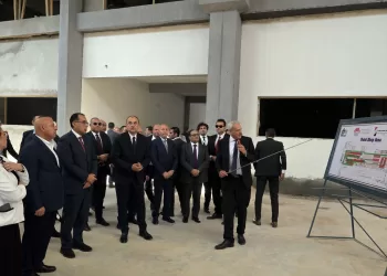 Contracts signed for manufacturing 1st Egyptian electric minibus