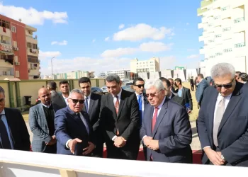 Higher education min. opens educational, health projects in Suez