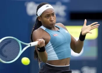 WTA Finals: Gauff sets up final against Zheng