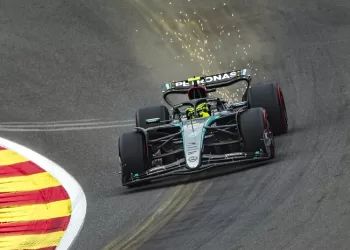 Hamilton shines in Vegas F1 practice