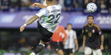 Argentina beats Peru to close in on World Cup spot 1 - Egyptian Gazette Argentina beats Peru to close in on World Cup spot