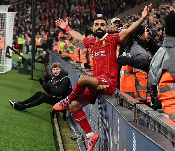 EPL: Salah leads Liverpool past Villa 2 - Egyptian Gazette