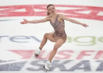 Glenn skates for GP title in Angers