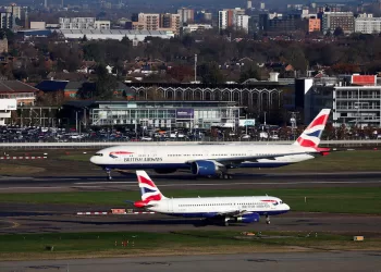 European airlines struggle with delays, high costs in Q3