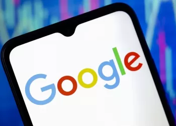 Google adjusts search results in Europe