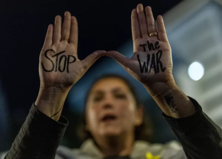 Israeli strikes kill 12 in Gaza as arrests are made over flares fired at Netanyahu’s home 1 - Egyptian Gazette