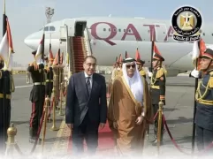 PM receives Qatari counterpart at Cairo Airport