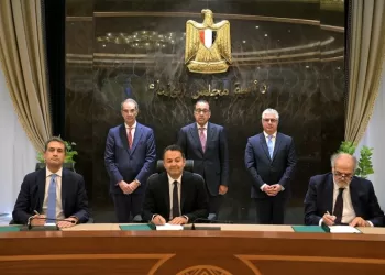 PM witnesses inking of usufruct contract to establish Kemet Date Centre