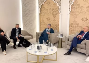 Irrigation min. discusses preparation for water desalination project by solar energy