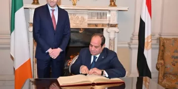 Sisi arrives at Irish govt HQ for talks with Harris 1 - Egyptian Gazette Sisi arrives at Irish govt HQ for talks with Harris