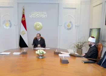 Sisi directs to continue improving living conditions of imams, preachers, scholars