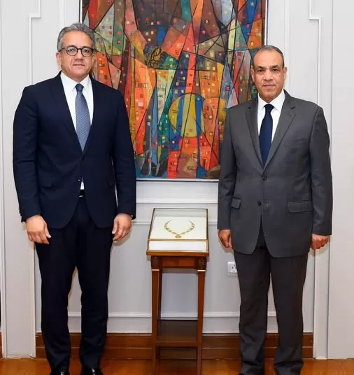 FM confers with Egyptian candidate for UNESCO general director post on nomination campaign 1 - Egyptian Gazette