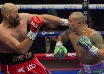 Usyk keeps titles from Fury 