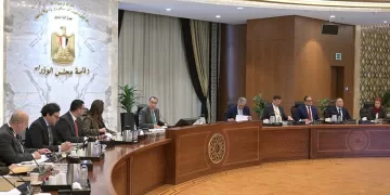 PM stresses importance of capitalizing on historic buildings in downtown Cairo