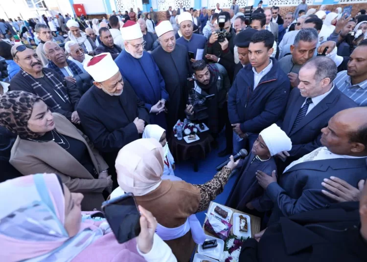 Al-Azhar Grand Imam pauses ceremony to comfort Luxor boy   1 - Egyptian Gazette