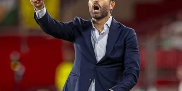 Valencia sacks coach Baraja