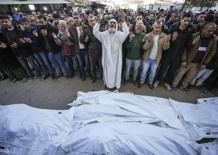 Israeli airstrikes on Gaza kill at least 20 people, Palestinian medics say 1 - Egyptian Gazette