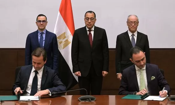 PM witnesses inking of Nissan Egypt's investment contract on manufacturing third model 2 - Egyptian Gazette PM witnesses inking of Nissan Egypt's investment contract on manufacturing third model 1 - Egyptian Gazette