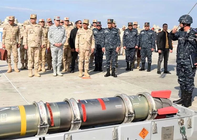 Defence minister inspects Alexandria Naval Base 1 - Egyptian Gazette