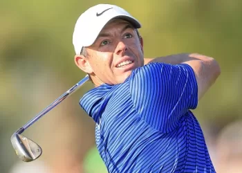 McIlroy makes scrappy start in Dubai
