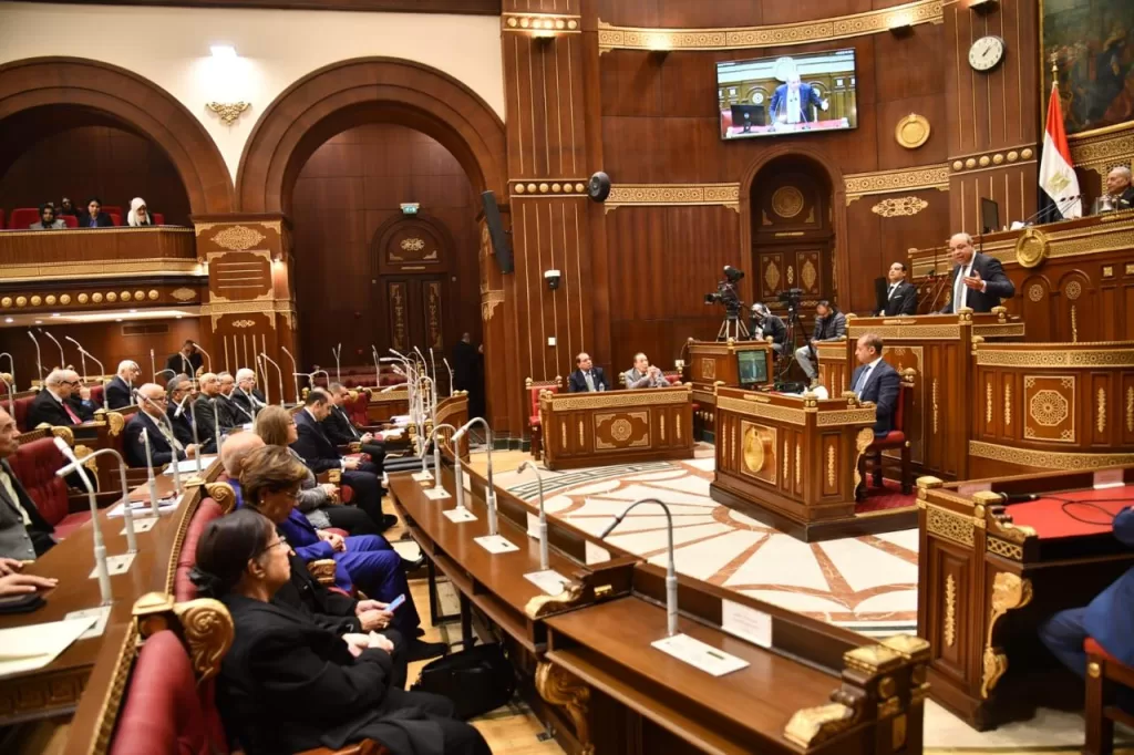 Hefny outlines strategy to boost airports, air traffic 11 - Egyptian Gazette