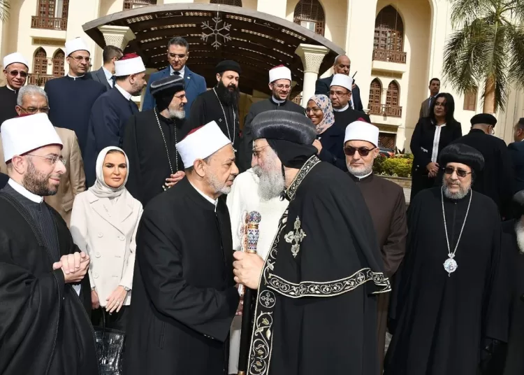 Azhar imam greets Pope Tawadros II on Xmas 2 - Egyptian Gazette Azhar imam greets Pope Tawadros II on Xmas 1 - Egyptian Gazette