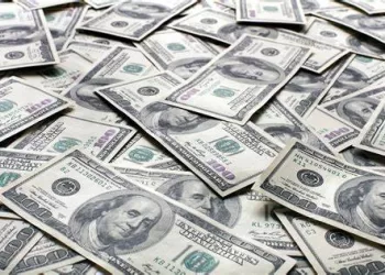 Dollar extends losses in local trading