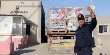 Post-ceasefire aid trucks roll into Gaza on 2nd consecutive day
