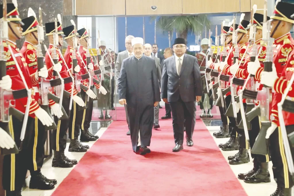 Al-Tayeb championing Islamic causes during global tours 8 - Egyptian Gazette Al-Tayeb championing Islamic causes during global tours 7 - Egyptian Gazette