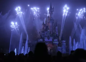 Disneyland Paris unveils spectacular nighttime show using Paris Games laser technology