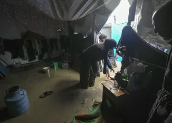 Israeli strikes kill 12 in Gaza