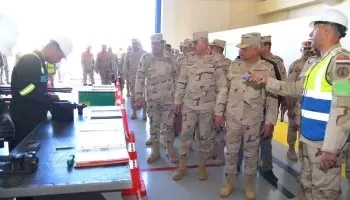 Defence min. inspects formation of Air Defence Forces, meets fighters