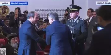 Interior min. grants Sisi souvenir at 73rd Police Day celebration 1 - Egyptian Gazette Interior min. grants Sisi souvenir at 73rd Police Day celebration